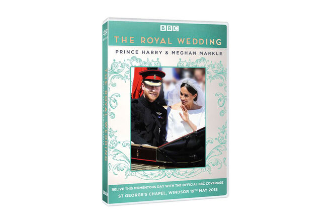 10. DVD do casamento real. O casamento real entre o príncipe Harry e Meghan Markle, que aconteceu a 19 de maio de 2018, foi histórico, por isso há um DVD com a cobertura da BBC deste dia no site da loja oficial da Casa Real. Aproximadamente €17, em www.royalcollectionshop.co.uk. 