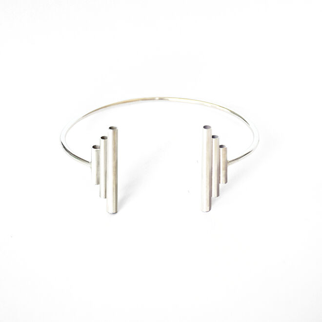 Pulseira em prata, €150, Ana Bragança