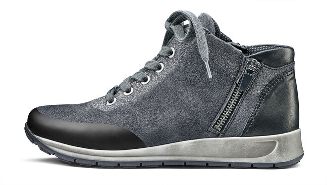 Sapatilhas, €119,50, ara