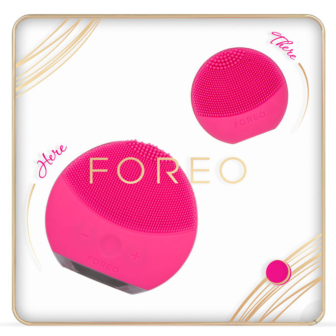 Here & There, com dois dispositivos de limpeza facial: 1 LUNA play e 1 LUNA mini 2, €139, Foreo, na Sephora