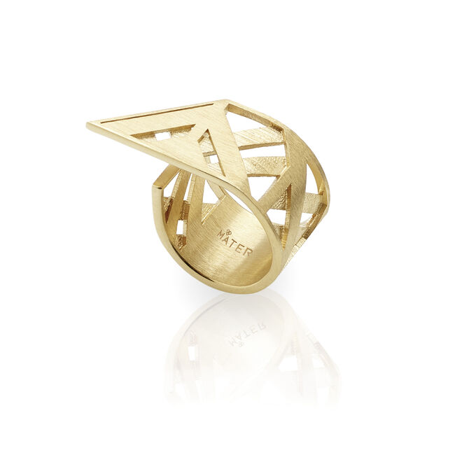Anel em prata plaqueada, €180, Mater