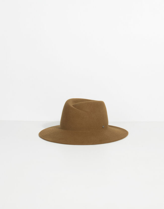 Chapéu, €22,99, Parfois 