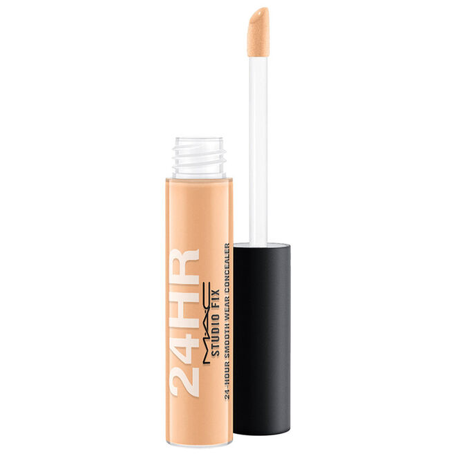 Studio 24H Smooth Wear Concealer, €20,50, M.A.C