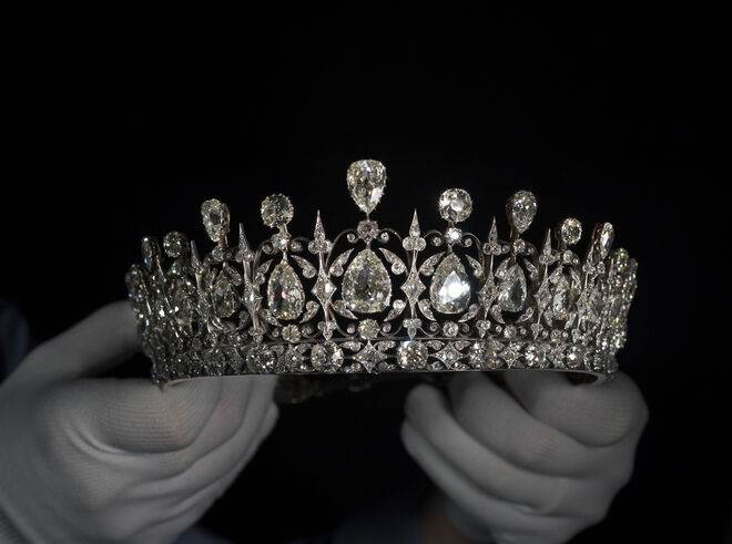 Tiara Fife, feita para a neta da rainha Victoria, a princesa Louise, na exposição Victoria Revealed, Palácio de Kensington.