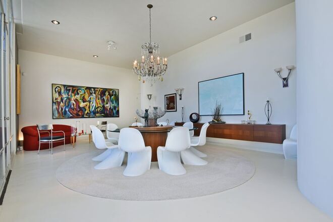 A luxuosa casa de Frank Sinatra