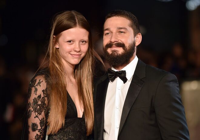 Mia Goth e Shia LaBeouf