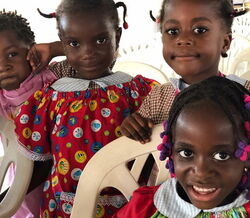 Associação Dress a Girl Portugal