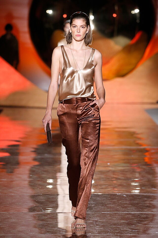 Desfile Pedro del Hierro primavera/verão 2019, na Mecedes-Benz Fashion Week Madrid.