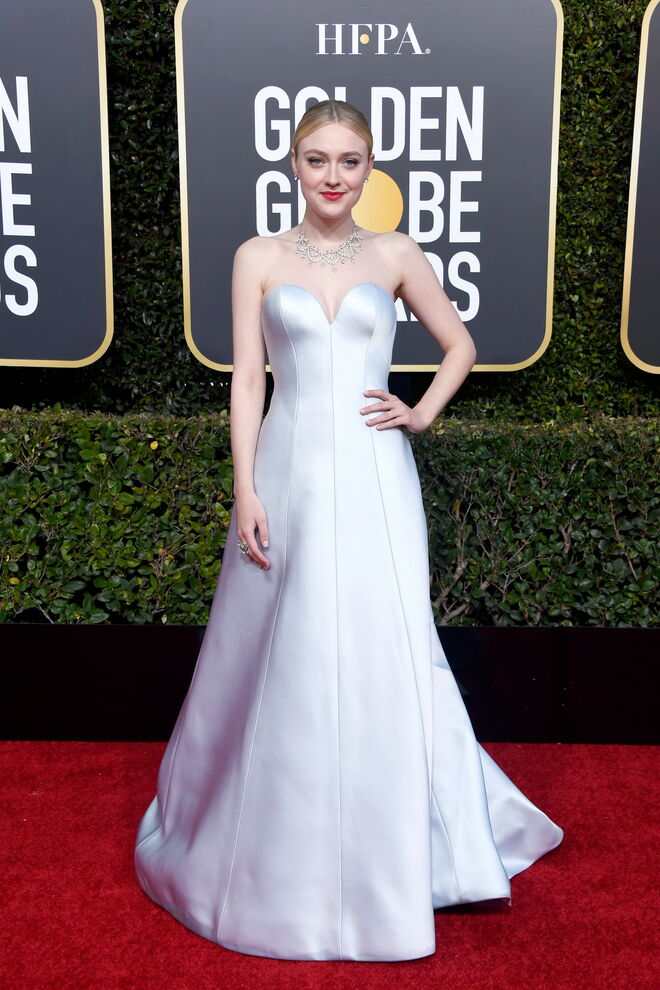 Dakota Fanning em Armani Privé