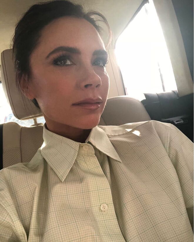 Victoria Beckham terá gasto 30 mil euros num iPhone banhado a ouro. Resta saber se por causa disso o telemóvel durou mais tempo ou se depressa o trocou pelo mais recente modelo da Apple