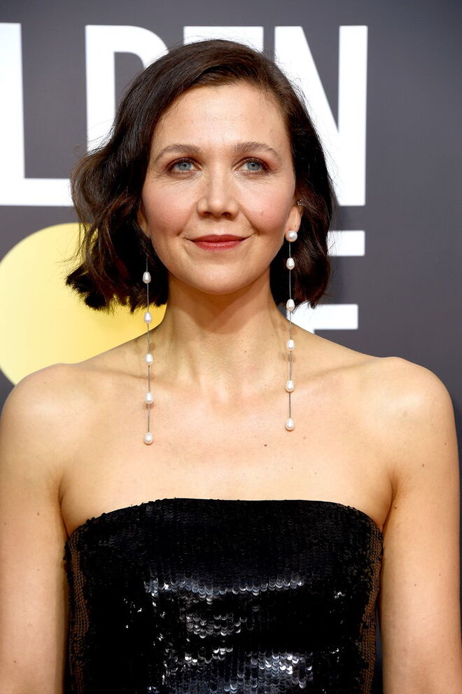 Maggie Gyllenhaal | A atriz recordou a sua experiência ao The Hollywood Reporter: “Quando estava a começar, costumava ouvir muitos ‘nãos’ e ainda ouço. E também ouvia: ‘Tu não és sexy o suficiente. Não és bonita o suficiente.’”