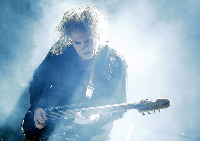 Em julho, e durante o festival NOS Alive, os The Cure atuam a 11. 