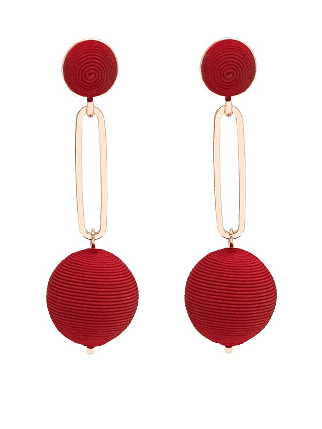 Brincos, €19,95, Massimo Dutti 