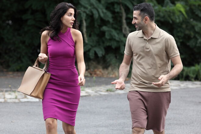 O argumento deste filme gira em torno de Wael (Kheiron), um ladrão de rua, e de Monique (Catherine Deneuve), mãe adotiva deste e a sua maior aliada nos golpes de carteiras. 