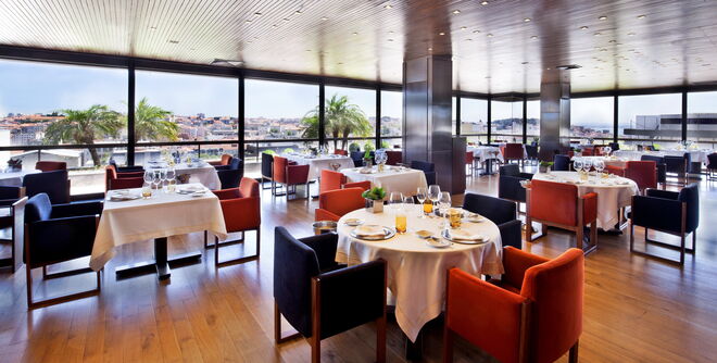 O restaurante Grill D. Fernando fica no 12º andar do Altis Grand Hotel