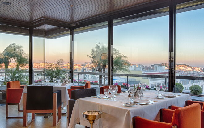 O restaurante Grill D. Fernando fica no 12º andar do Altis Grand Hotel