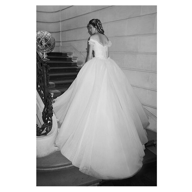 Touro (20 de abril – 20 de maio) | Elie Saab Bridal, Coleção Bal De Vienne, Primavera 2019