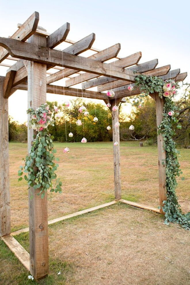 Altares decorados com flores naturais 