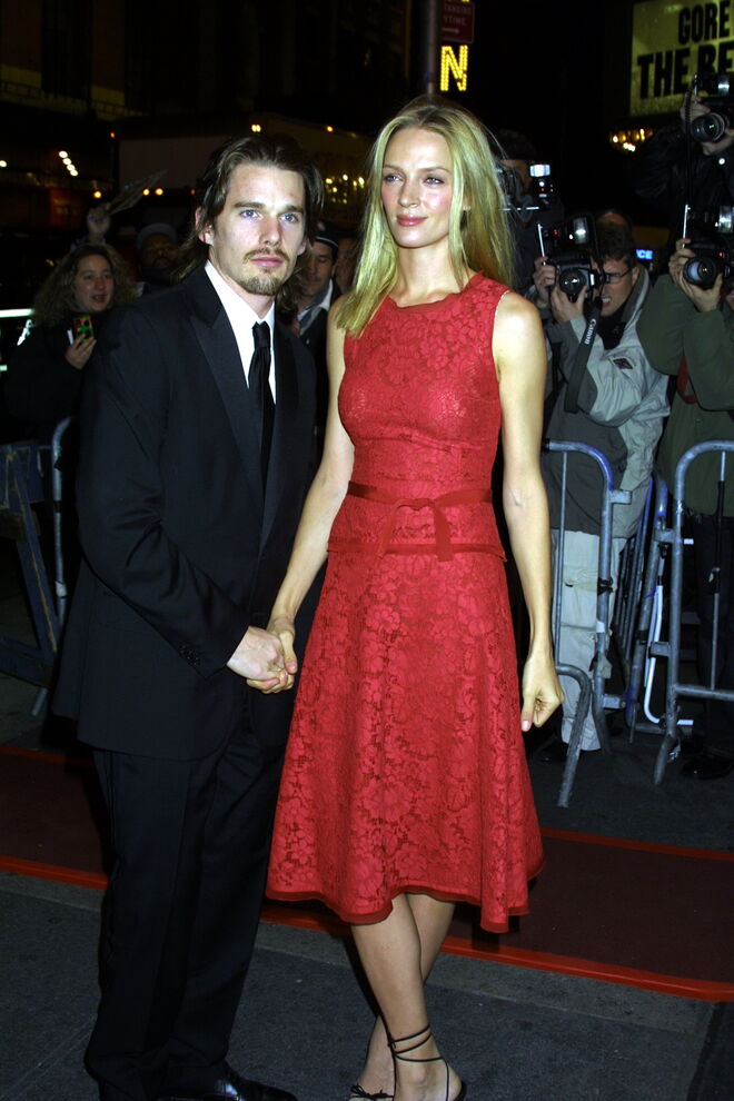 Os dois atores divorciaram-se em 2005 por suposta traição de Ethan Hawke. Em 2013, Ethan admitiu numa entrevista que "a fidelidade sexual não pode ser a única base de um relacionamento. As pessoas têm uma visão muito infantil da monogamia... A nossa espécie não é monogâmica".