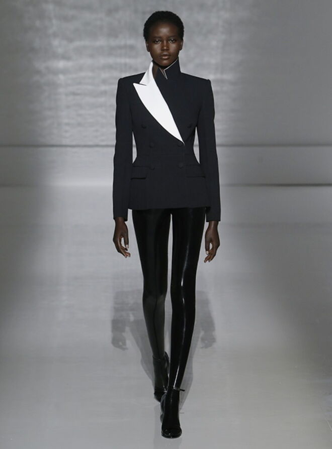 Desfile de alta-costura Givenchy 2019