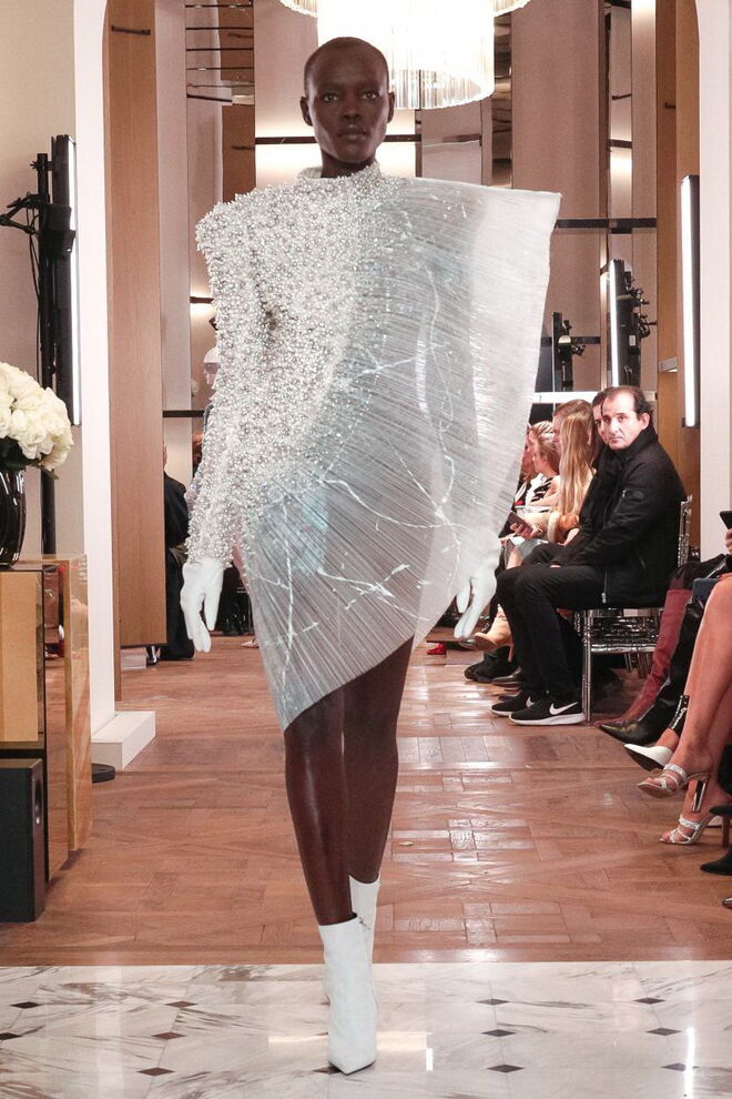 Desfile de alta-costura primavera-verão Balmain 2019