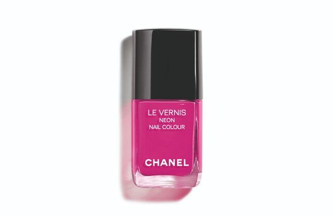 Le Vernis Neon no tom 648 Techno Bloom, €26, Chanel