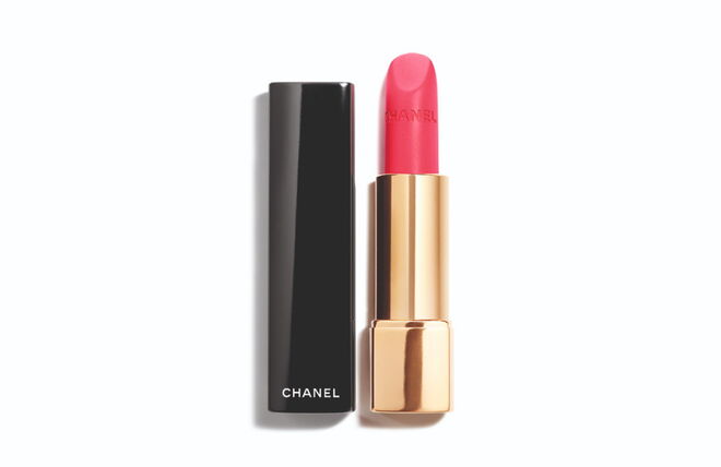 Rouge Allure Velvet no tom 72 Infrarose, €35, Chanel