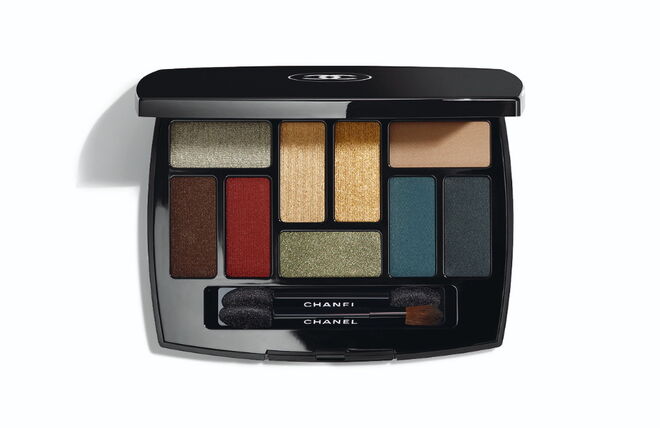 Les 9 Ombres Edition nº2 Quintessence, €80, Chanel 