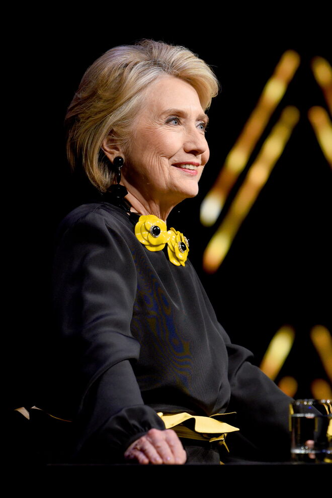 Hillary Clinton (Política e advogada) - “As mulheres são bem capazes de se defenderem a elas mesmas.” – ‘Vogue’, 2009