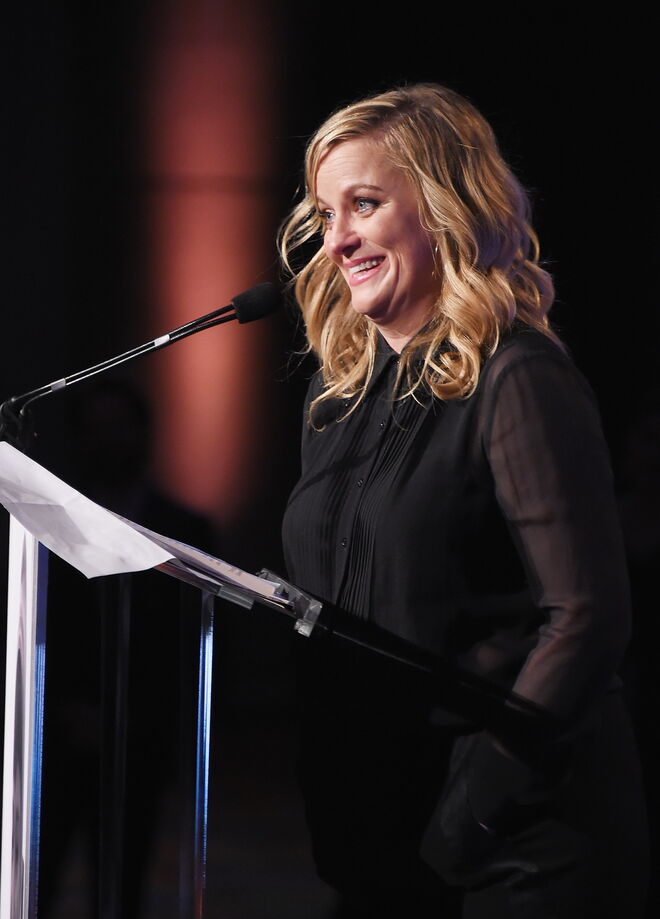 Amy Poehler (Atriz, produtora e argumentista) - “Algumas pessoas odeiam a palavra ‘mandona’, mas para mim (…) é um elogio. Uma mulher mandona é uma líder natural. ” - Excerto do livro ‘Yes, please’ por Amy Poehler, 2014