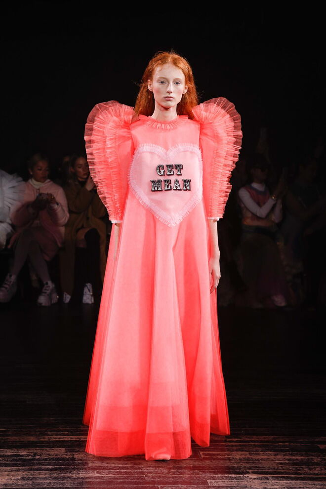 Desfile de alta-costura primavera-verão Viktor & Rolf 2019