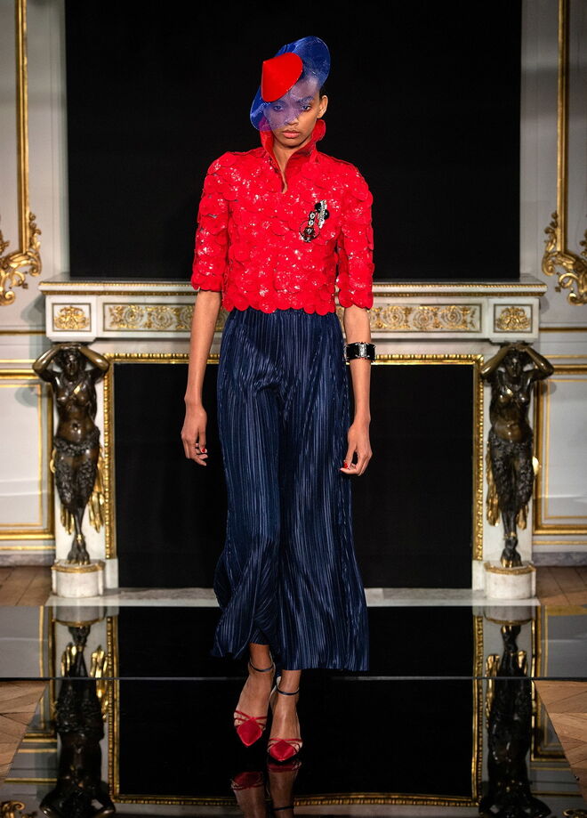 Desfile de alta-costura primavera-verão Armani Privé 2019