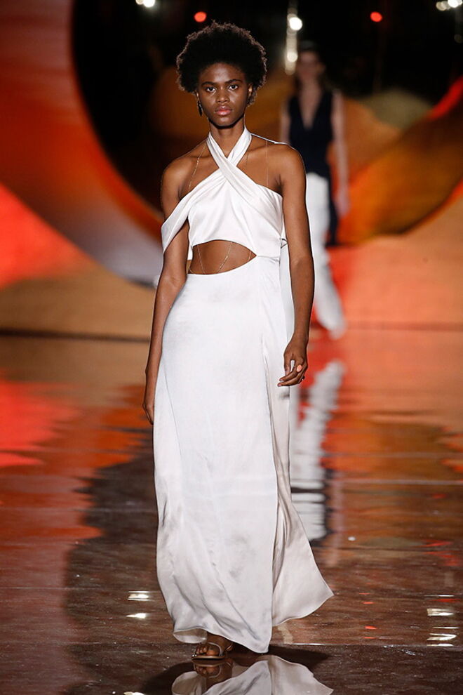 Desfile Pedro del Hierro primavera/verão 2019, na Mecedes-Benz Fashion Week Madrid.