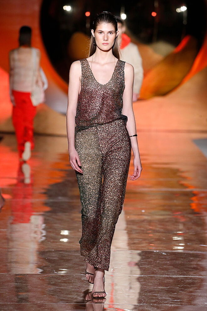 Desfile Pedro del Hierro primavera/verão 2019, na Mecedes-Benz Fashion Week Madrid.