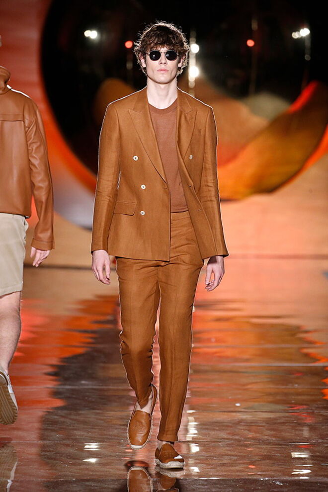 Desfile Pedro del Hierro primavera/verão 2019, na Mecedes-Benz Fashion Week Madrid.