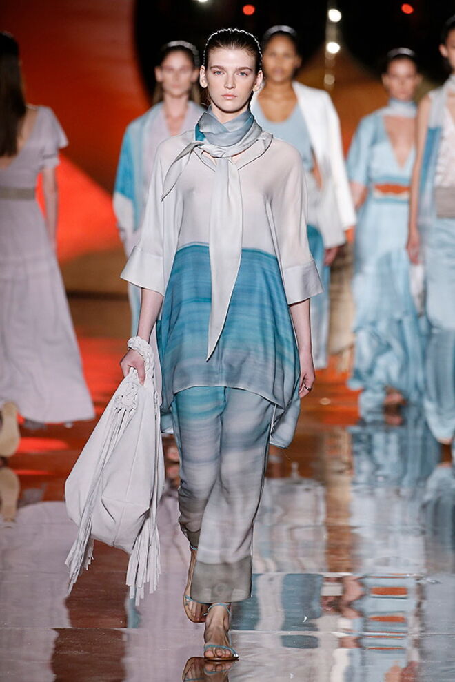 Desfile Pedro del Hierro primavera/verão 2019, na Mecedes-Benz Fashion Week Madrid.