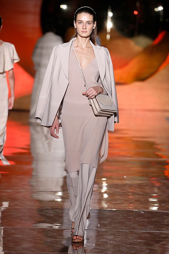 Desfile Pedro del Hierro primavera/verão 2019, na Mecedes-Benz Fashion Week Madrid.