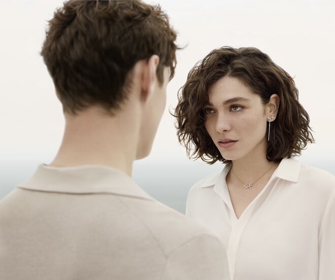 Colar e brincos, ambos €99, Swarovski 