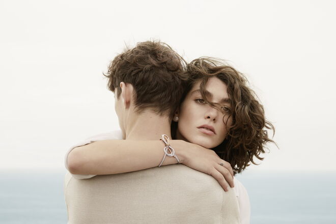 Pulseira, €179 e brincos €69, Swarovski