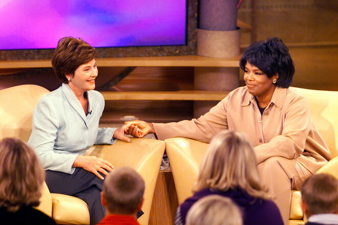 2001 | Primeira dama Laura Bush no programa de Oprah Winfrey 
