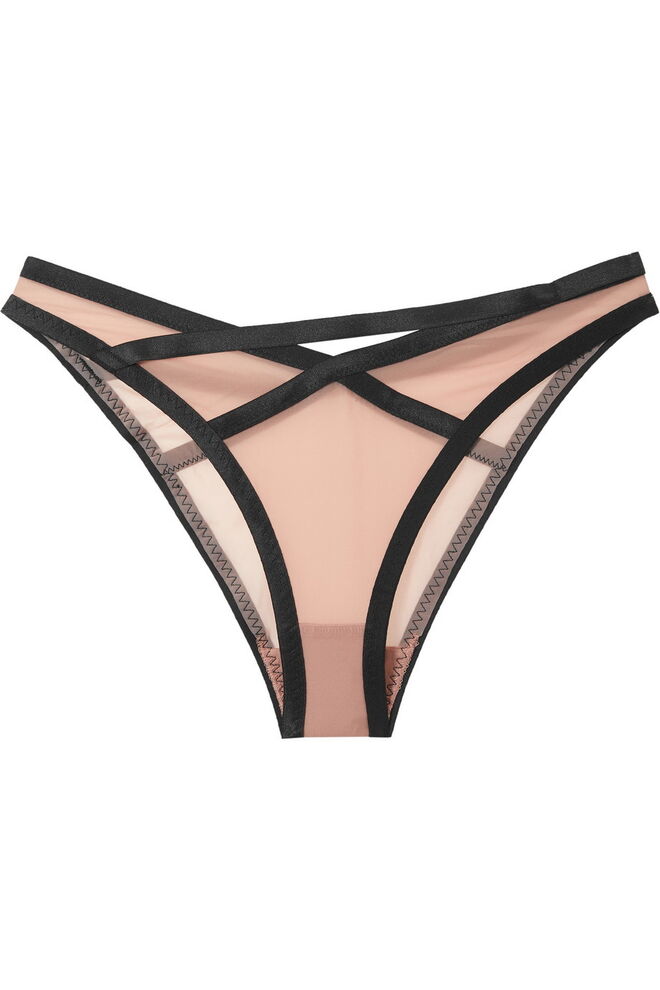 Cueca, €41, Agent Provocateur, em www.net-a-porter.com