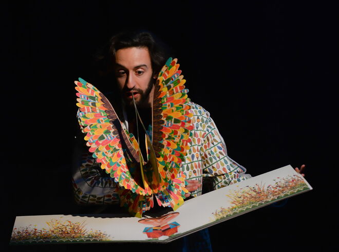 Ir à festa Friends with Benefits: Raimundo Cosme apresenta o espetáculo para a infância Parece um Pássaro 