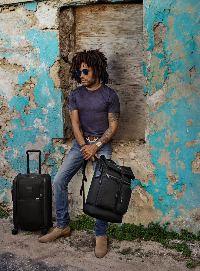 Lenny e Zoë Kravitz para a TUMI