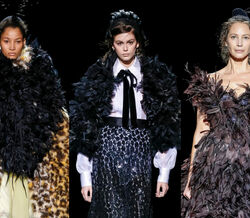 Marc Jacobs February 2019 Runway Show.mp4