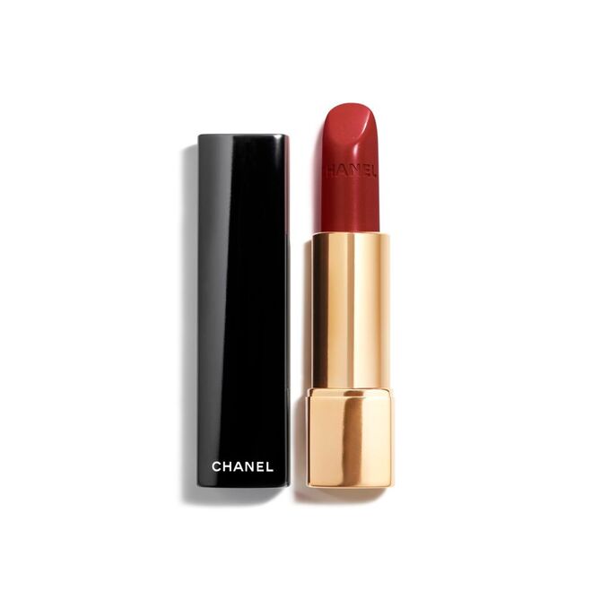 BALANÇA (23 de setembro – 22 de outubro) | Rouge Allure no tom 169 Rouge Tentation, €36, Chanel
