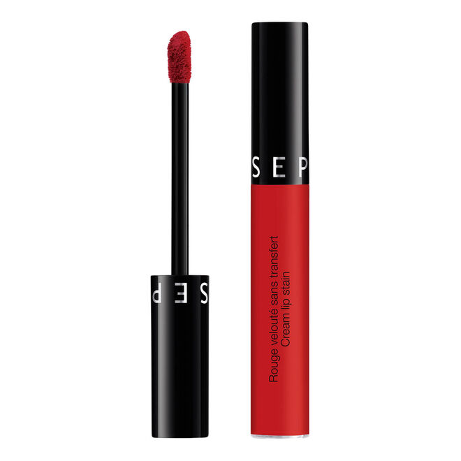 CARNEIRO (21 de março – 19 de abril) | Cream Lip Stain no tom 01 Always Red, €12,55, Sephora Collection
