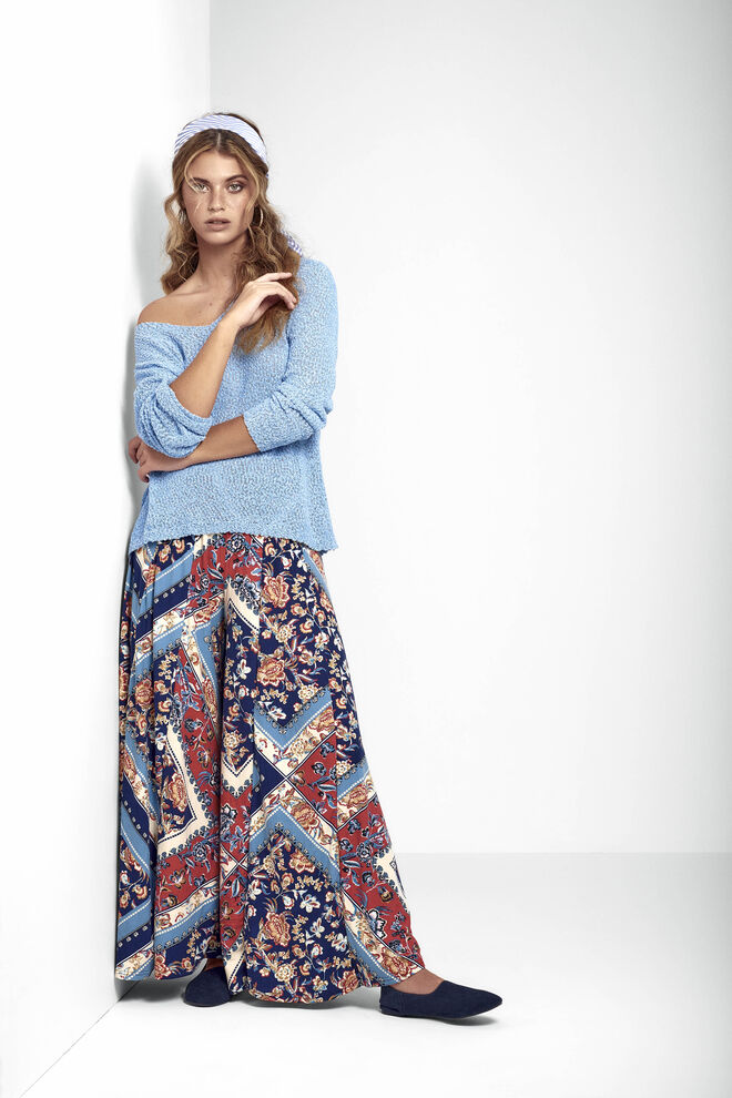 Blusa Riviera €28,99, Saia-Calça €26,99, Babuchas New Native €19,99