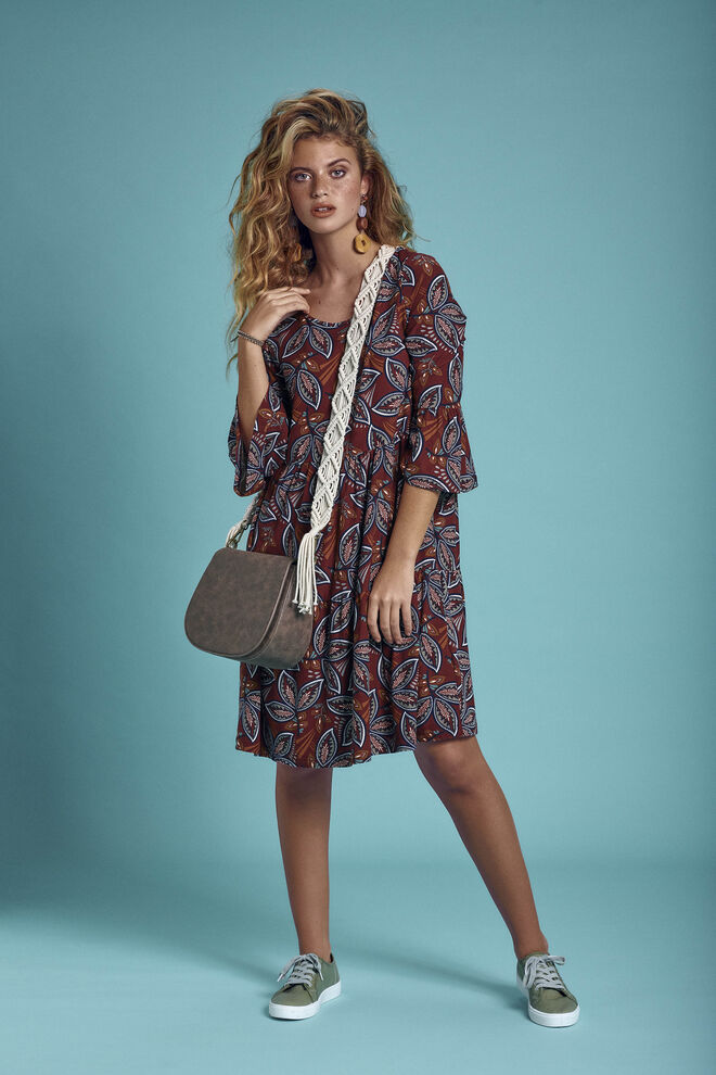 Vestido New Native €28,99, Mala Daylight €34,99