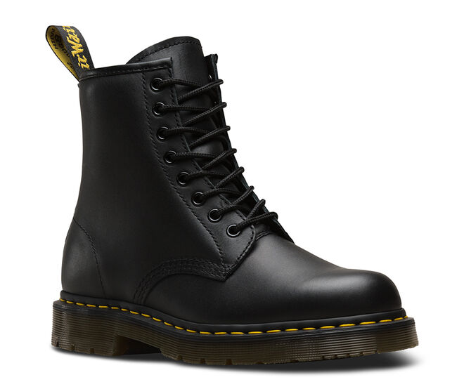 Bota 1460 Slip Resistant, €175, Dr. Martens