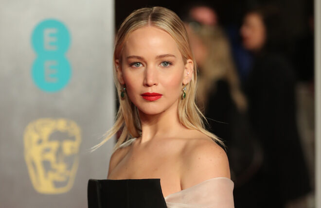 Jennifer Lawrence, 

LEÃO (23 de julho – 22 de agosto)

Excitante: Os Leões adoram drama e ser o centro das atenções. Por isso, o que mais excita a mulher Leão é sentir-se desejada e querida, de forma apaixonada e intensa.
Desinteressante: Nunca deixe que as mulheres deste signo se sintam desprezadas. Arrogância e egocentrismo também não a entusiasmam. Apesar de o seu planeta governante ser o Sol, as mulheres Leão aprendem a dominar o seu ego e gostam que os outros façam o mesmo.